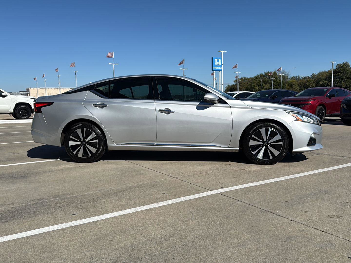 Used 2019 Nissan Altima 2.5 SV image 6