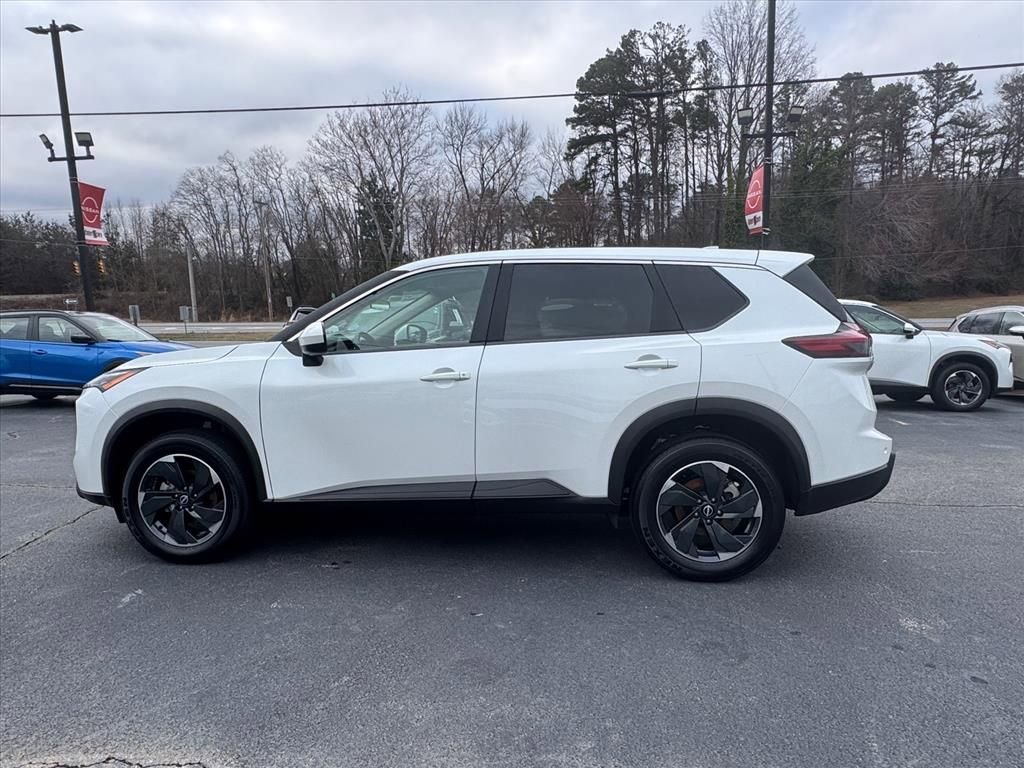 Used 2025 Nissan Rogue SV image 6