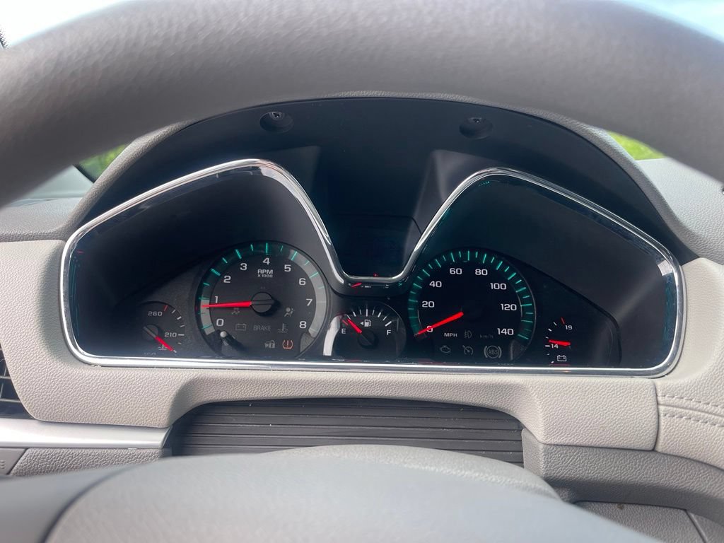 Used 2017 Chevrolet Traverse LS FWD image 9