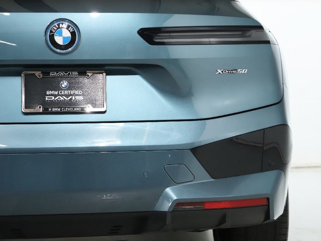 Used 2024 BMW iX xDrive50 w/ Premium Package AWD/4WD image 45