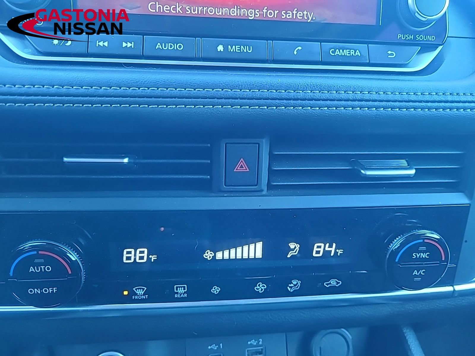 Used 2023 Nissan Rogue SV image 35