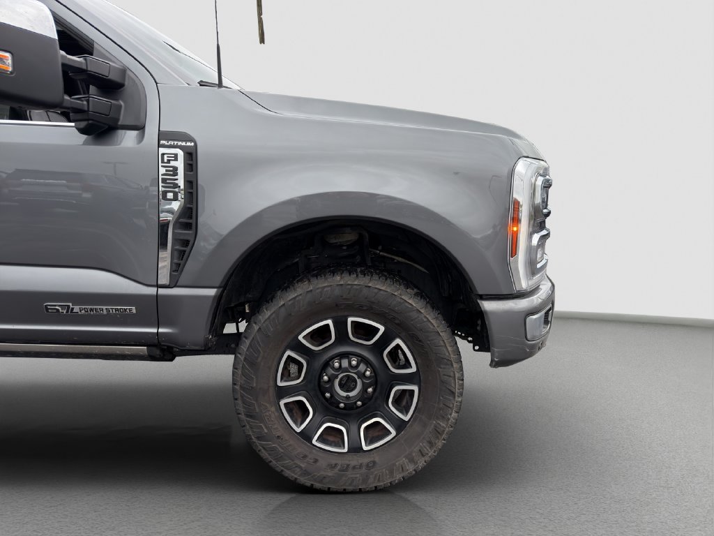 Used 2024 Ford F350 Platinum w/ FX4 Off-Road Package AWD/4WD image 23