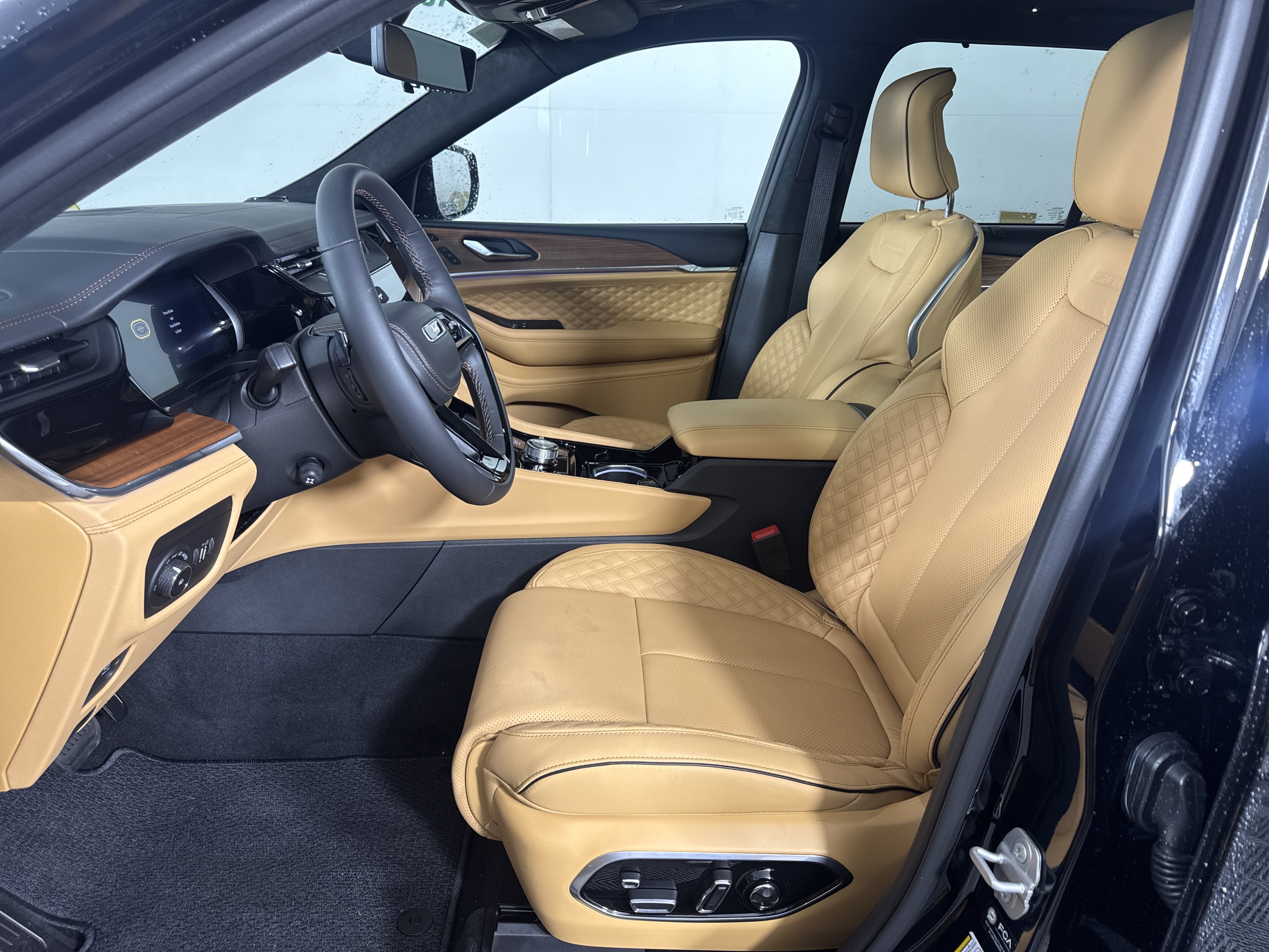 New 2027 Jeep Grand Cherokee Summit AWD/4WD image 13
