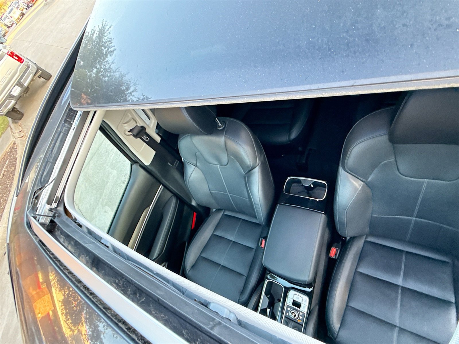 Used 2022 Kia Telluride EX w/ EX Premium Package image 23