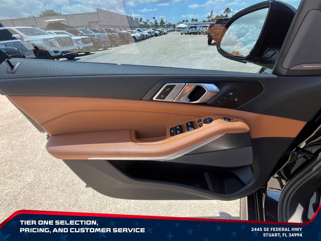 Used 2022 BMW X5 M50i w/ Parking Assistance Package AWD/4WD image 24