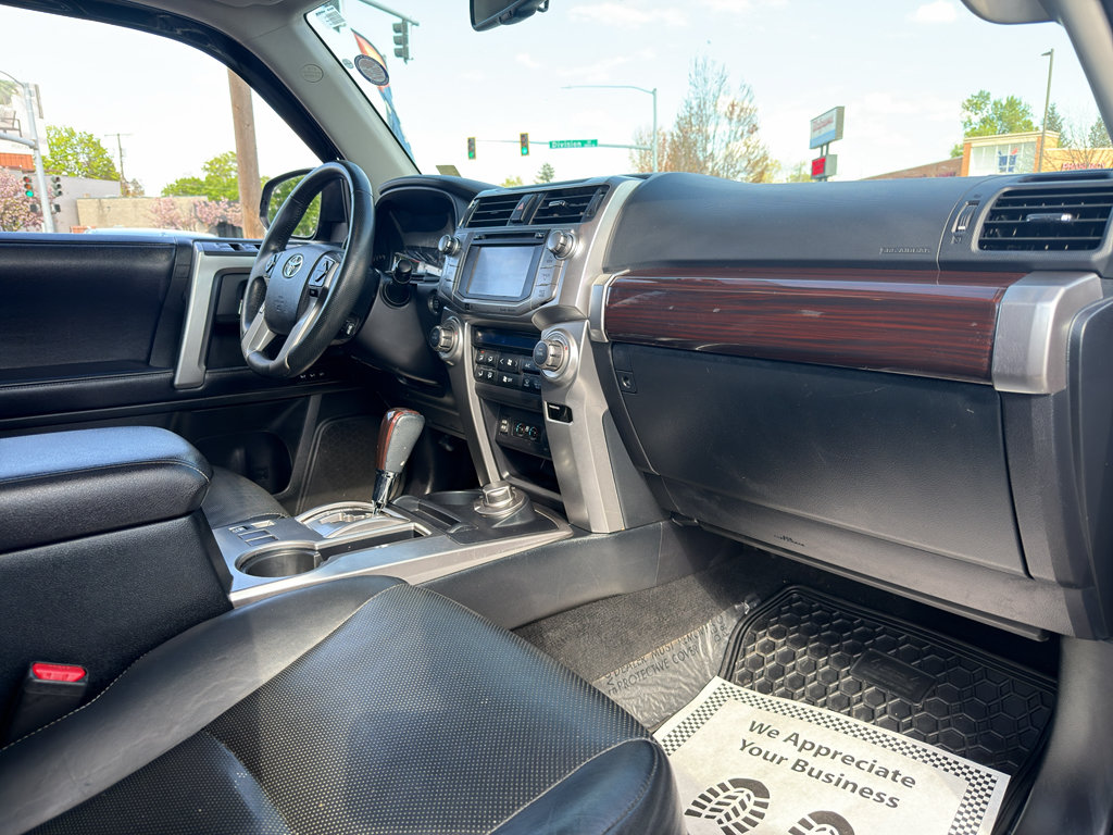 Used 2017 Toyota 4Runner Limited AWD/4WD image 23