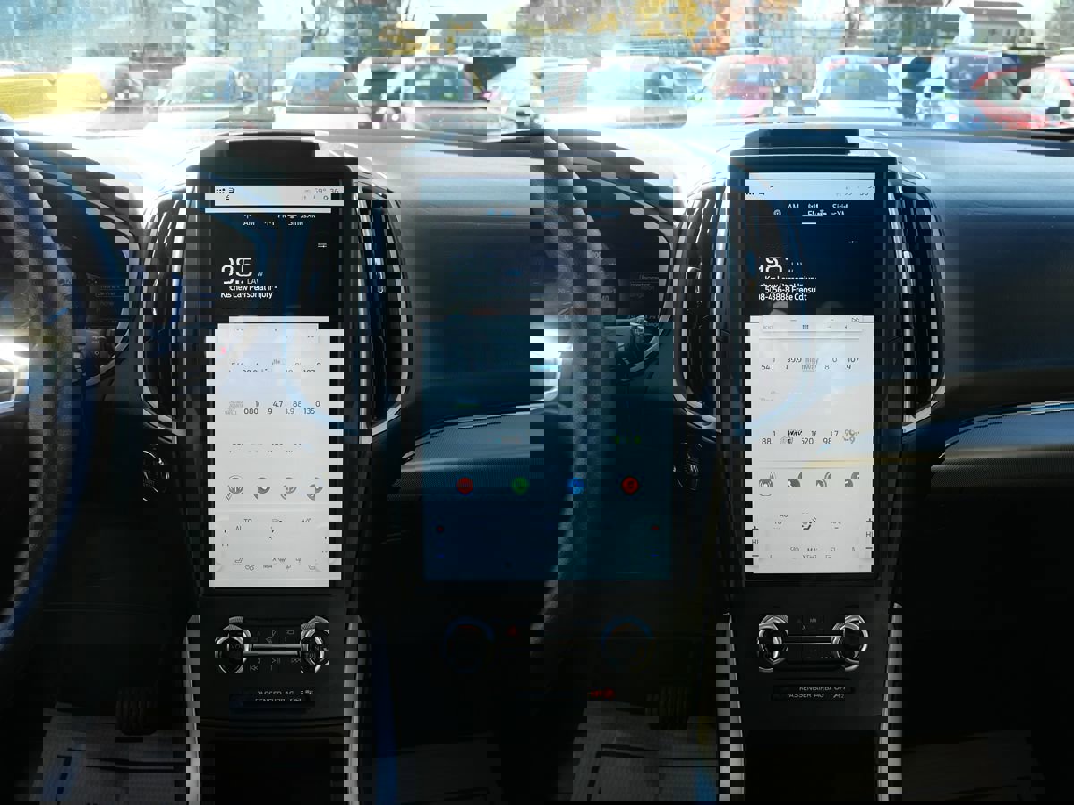 Used 2021 Ford Edge SEL w/ Cargo Accessory Package image 13