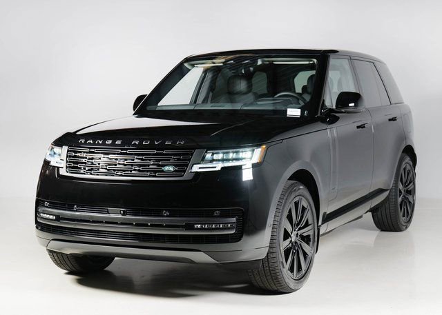 New 2025 Land Rover Range Rover SE image 1