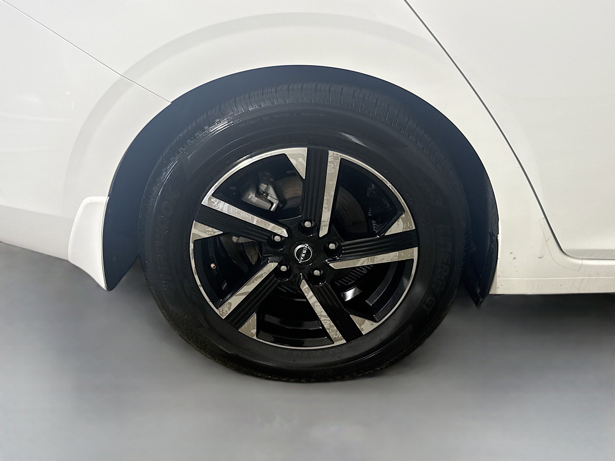 Used 2025 Nissan Sentra SV FWD image 33
