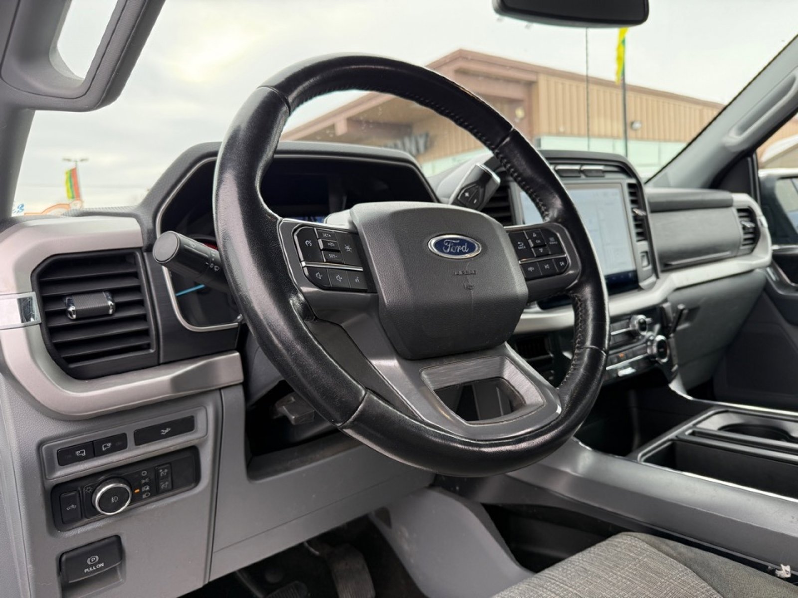 Used 2022 Ford F150 XLT w/ Equipment Group 302A High image 13