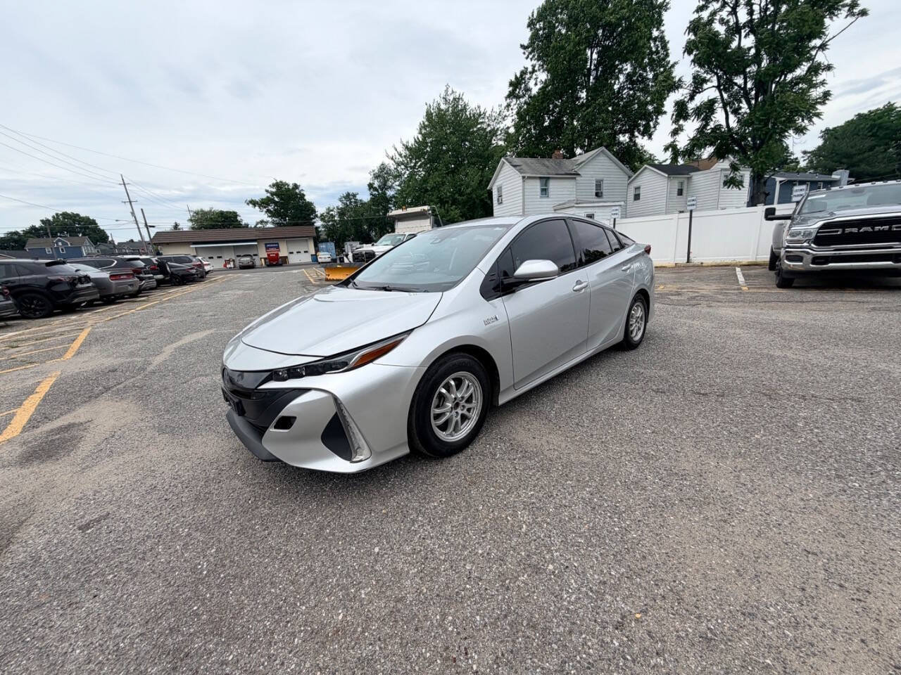 Used 2020 Toyota Prius Prime XLE FWD image 40