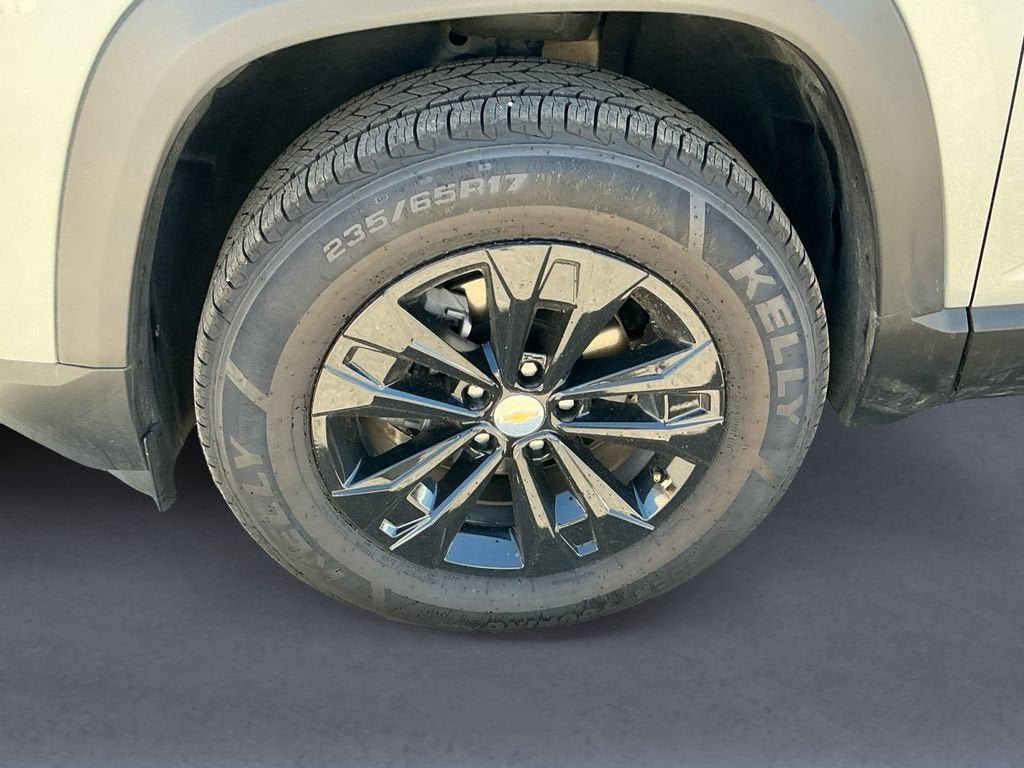 Used 2025 Chevrolet Equinox LT FWD image 9