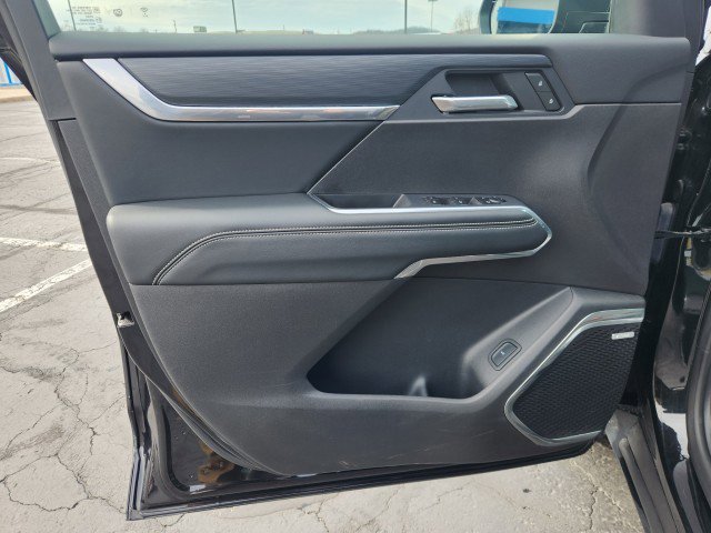 Used 2025 GMC Acadia Elevation image 32