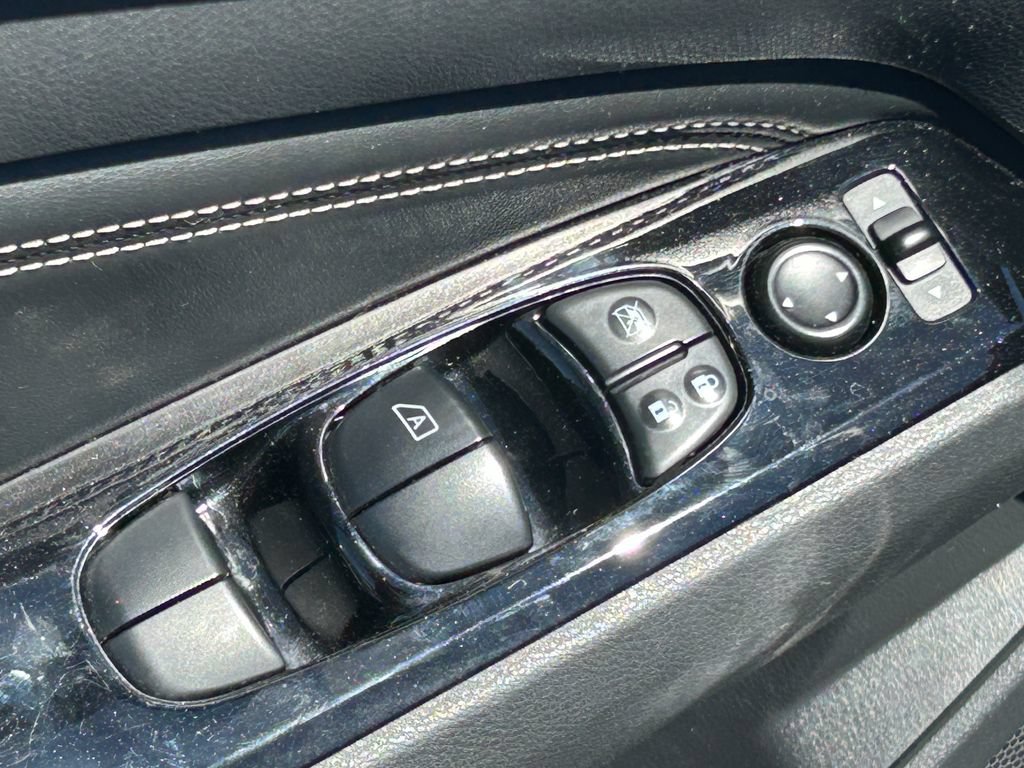 Used 2023 Nissan Altima 2.5 SL FWD image 29