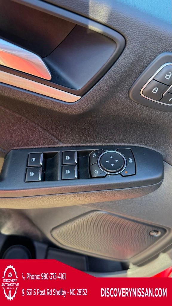 Used 2022 Ford Escape Titanium w/ Titanium Premium Package image 12