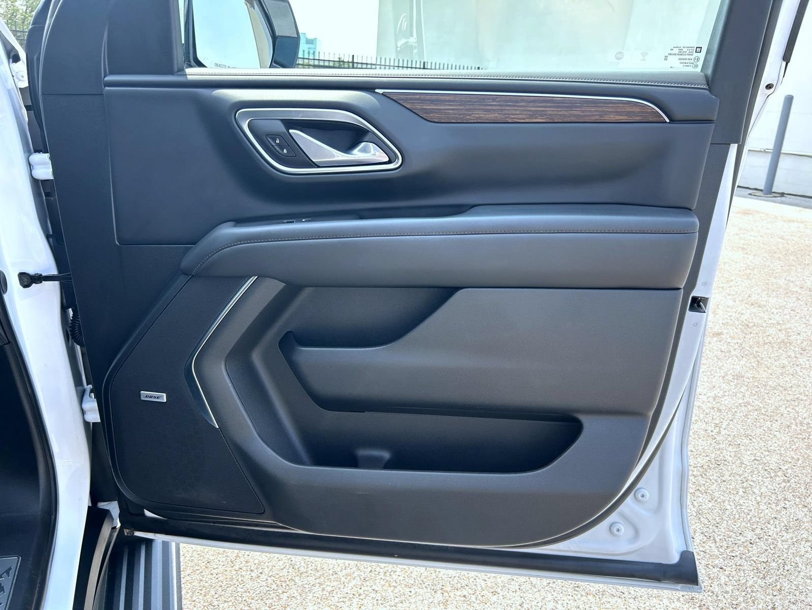 Used 2024 Chevrolet Tahoe High Country AWD/4WD image 16