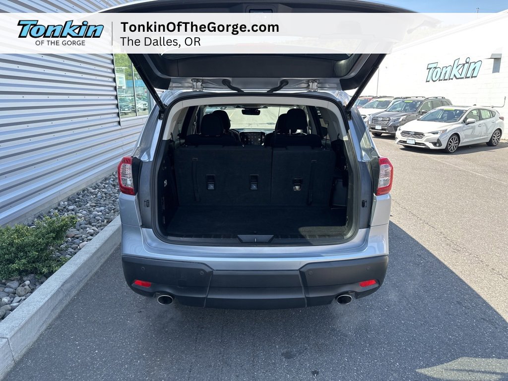 Used 2024 Subaru Ascent Premium w/ Convenience Package image 4