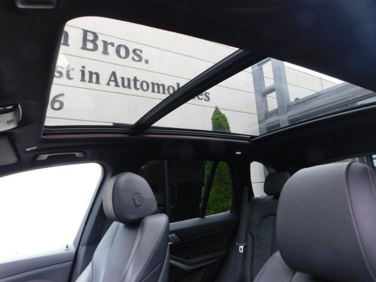 Used 2019 BMW X5 xDrive40i w/ Convenience Package AWD/4WD image 19