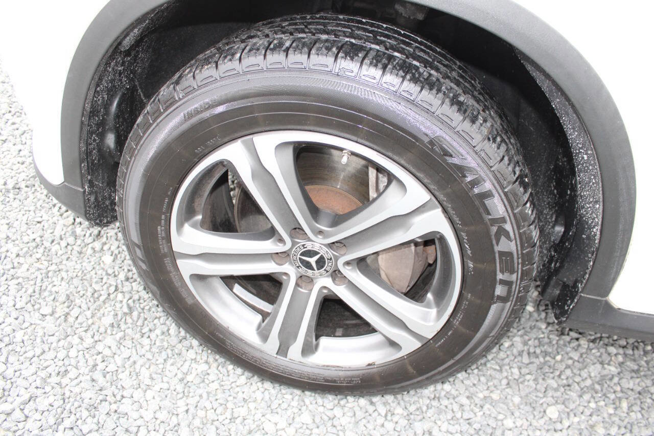 Used 2019 Mercedes-Benz GLC 300 GLC 300 4MATIC AWD 4dr SUV image 27