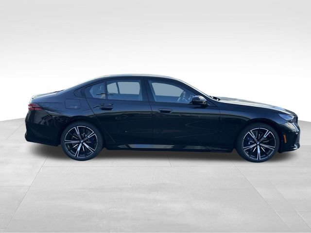 New 2026 BMW 550e xDrive video 2