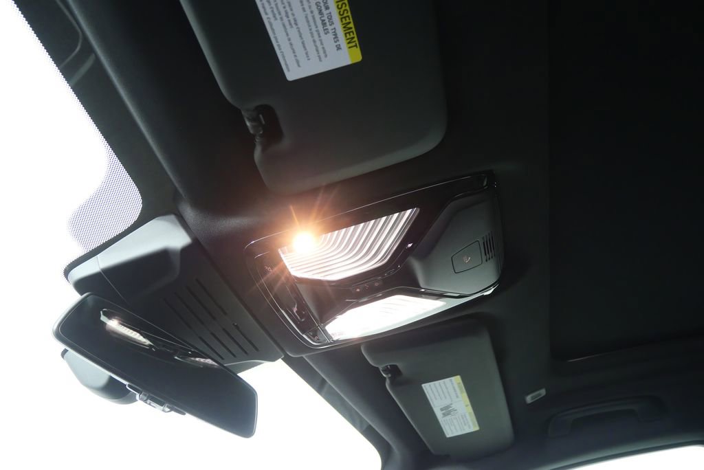 Used 2026 BMW X5 M60i image 21