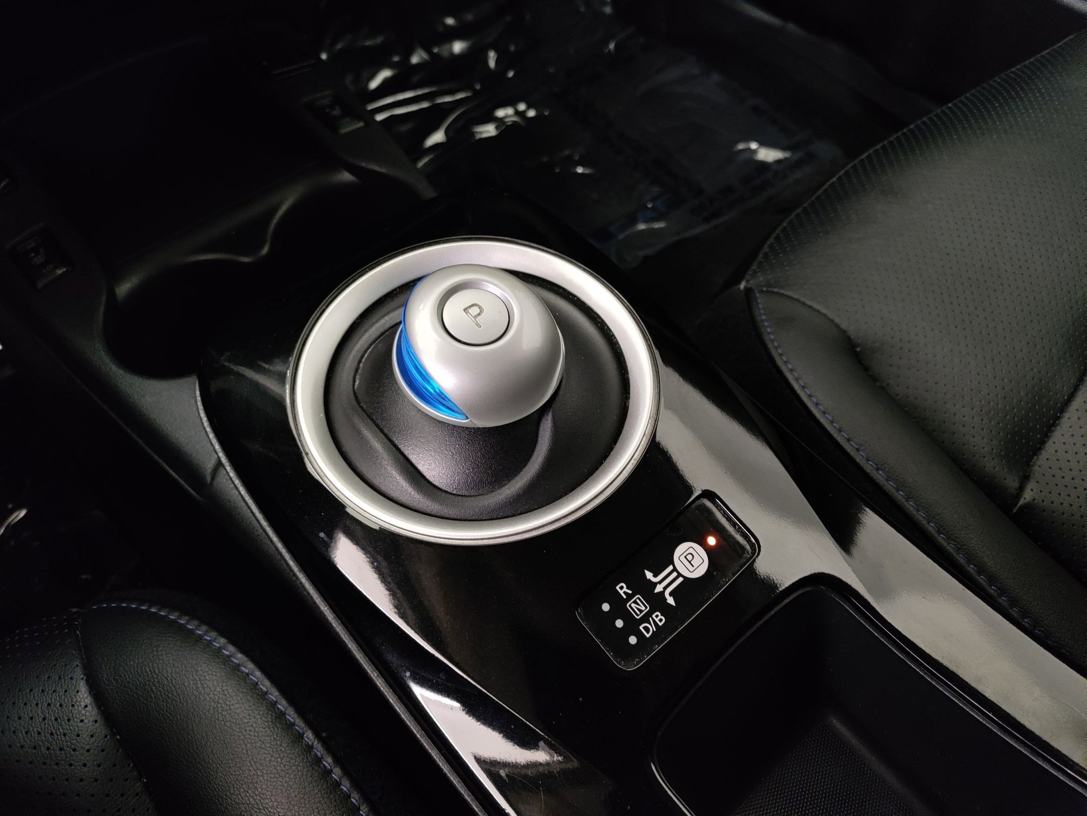 Used 2015 Nissan Leaf SL w/ Premium Package image 29