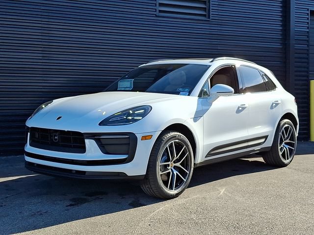 Certified 2026 Porsche Macan AWD/4WD image 1