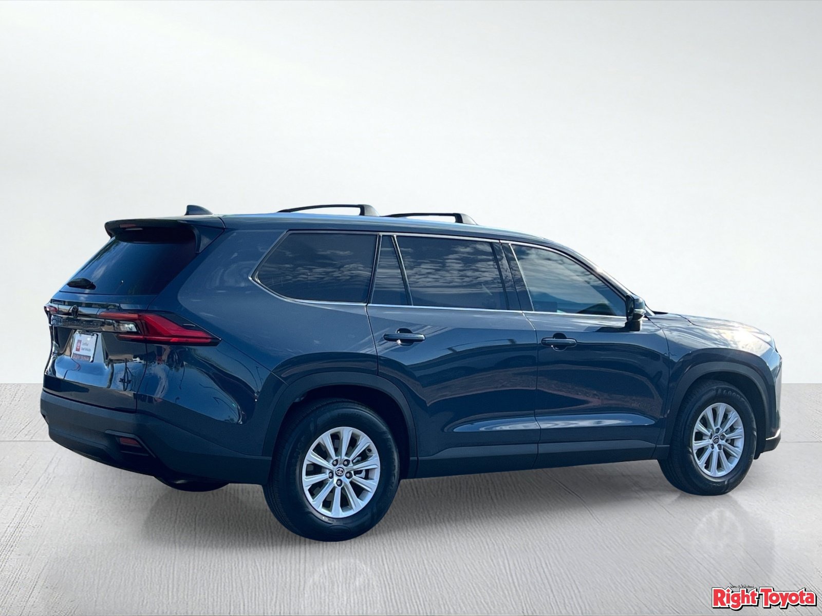 Certified 2024 Toyota Grand Highlander FWD image 7