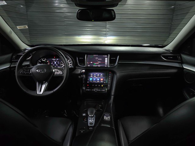 Used 2019 INFINITI QX50 Luxe w/ Navigation Package image 11