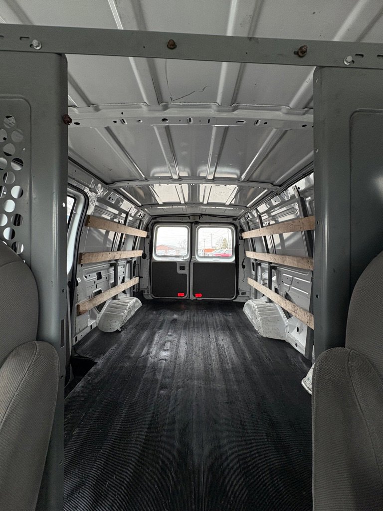 Used 2014 Ford E-250 and Econoline 250 E-250 w/ Power Group image 20