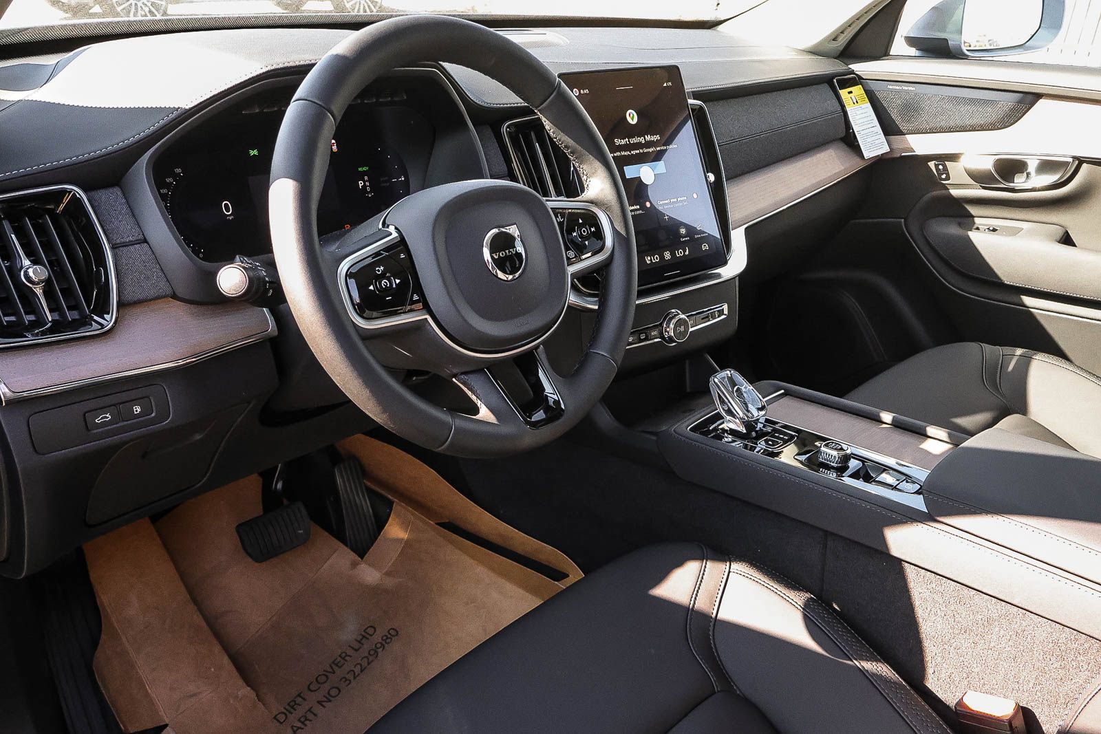 New 2026 Volvo XC90 T8 Plus w/ Protection Package AWD/4WD image 27