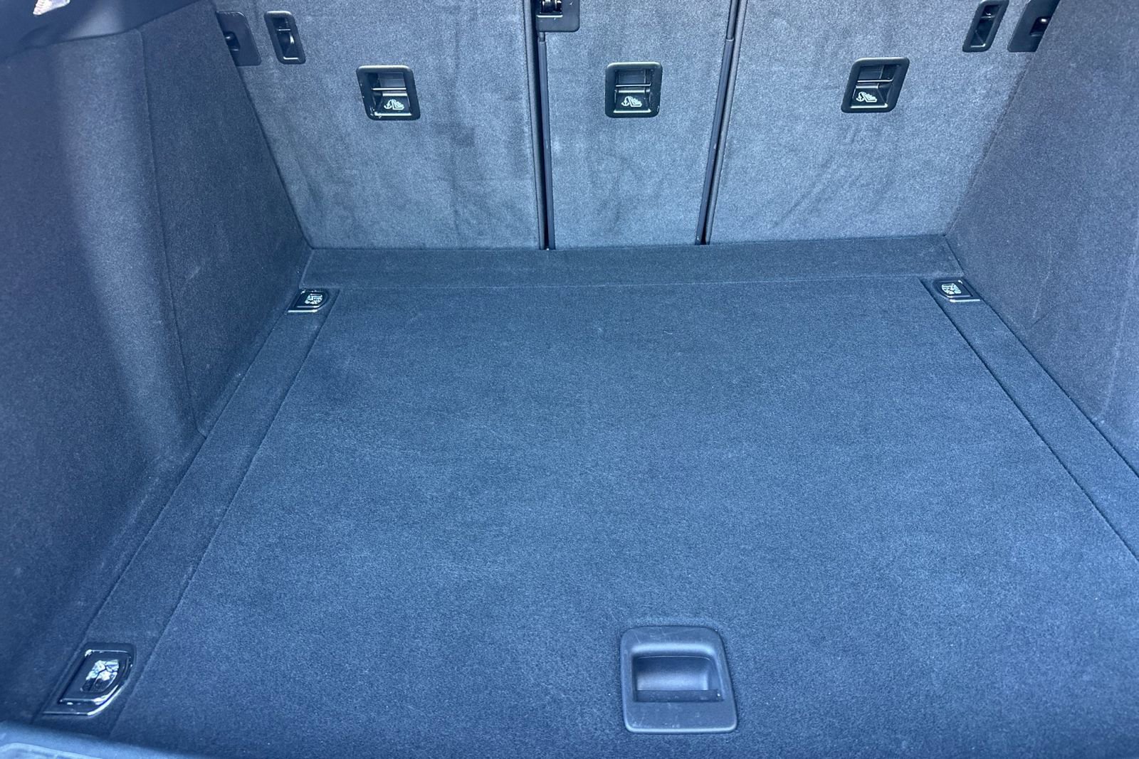 Used 2025 Porsche Macan image 17