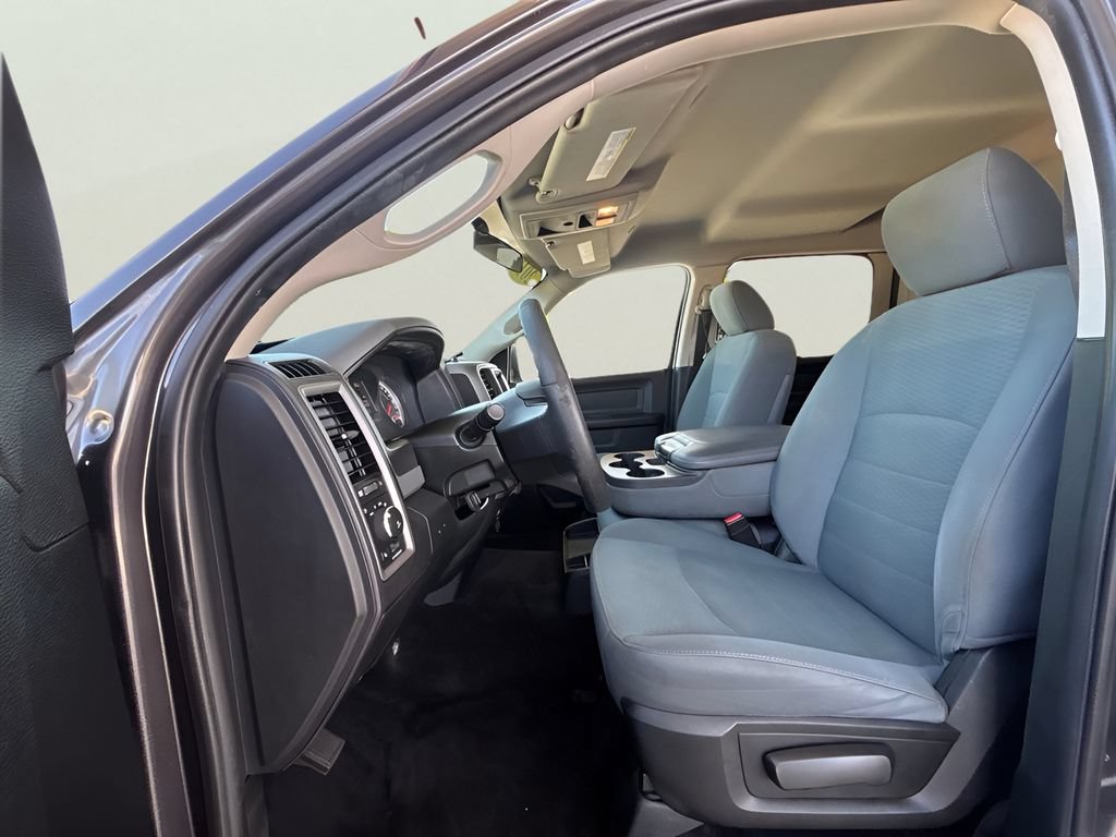 Used 2018 RAM 1500 Express RWD image 42
