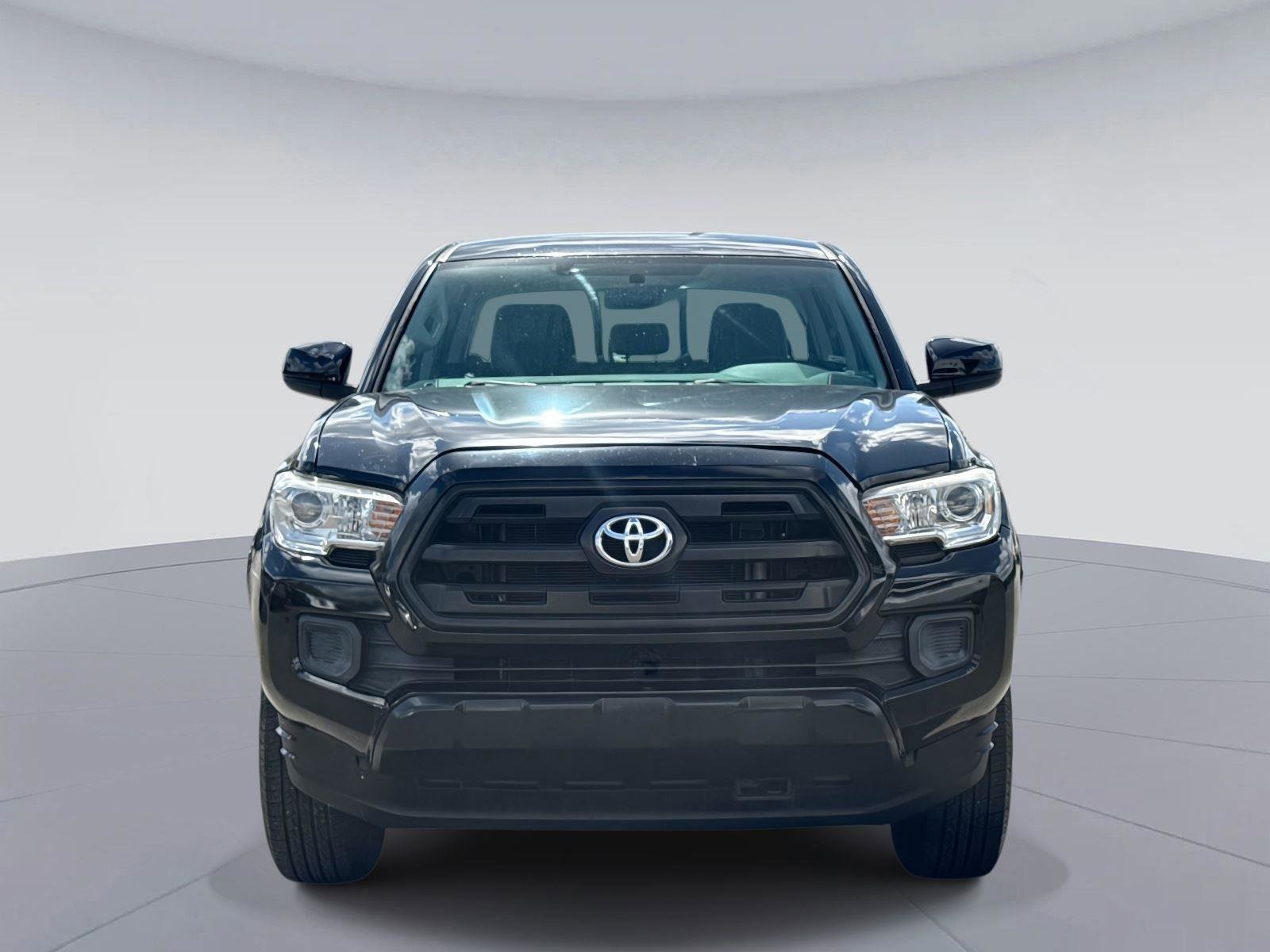 Used 2016 Toyota Tacoma SR image 8