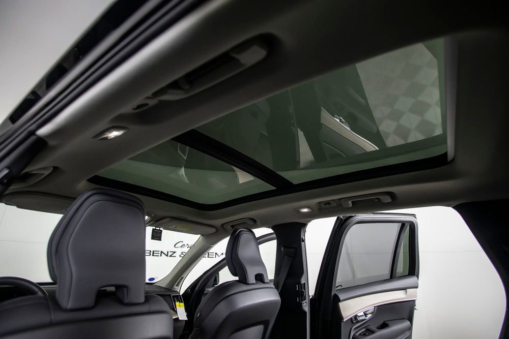 Used 2025 Volvo XC90 T8 Plus w/ Protection Package Premier image 29
