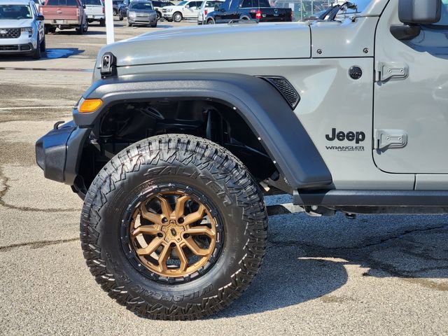 Used 2022 Jeep Wrangler Unlimited Sport image 9