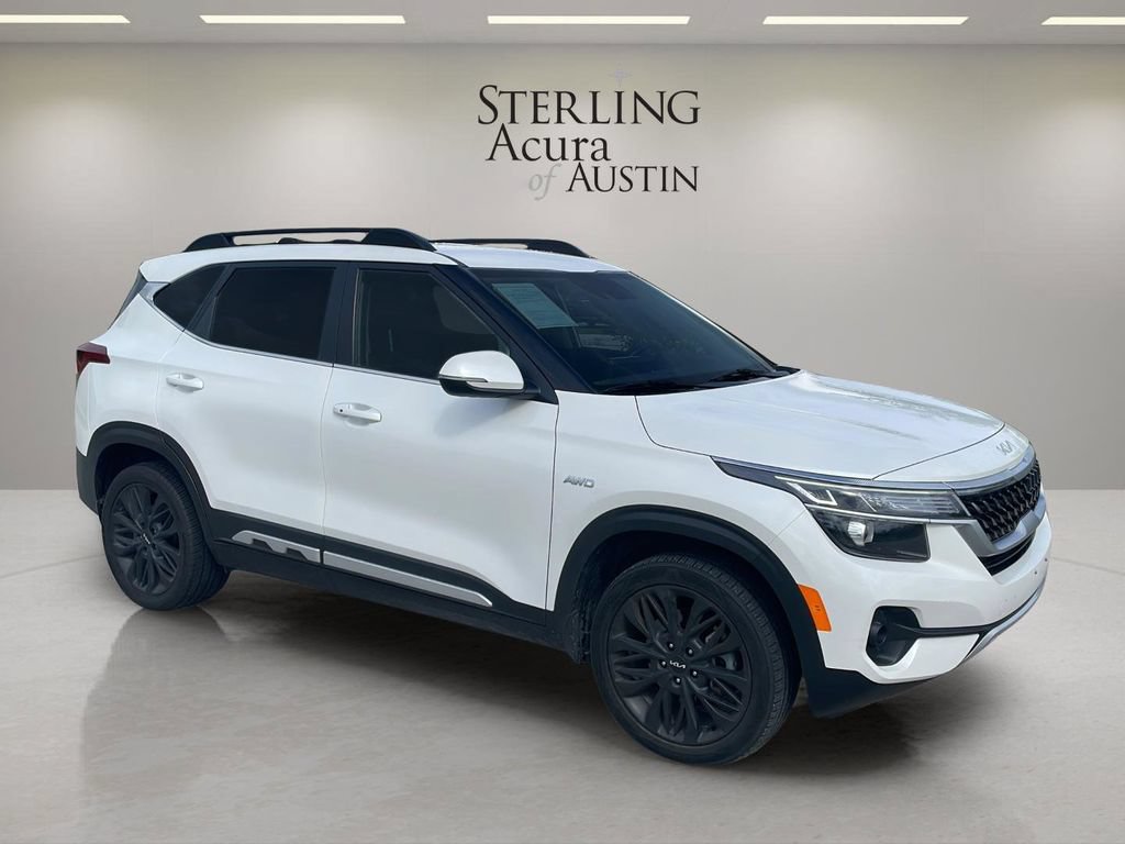 Used 2022 Kia Seltos Nightfall Edition AWD/4WD image 3