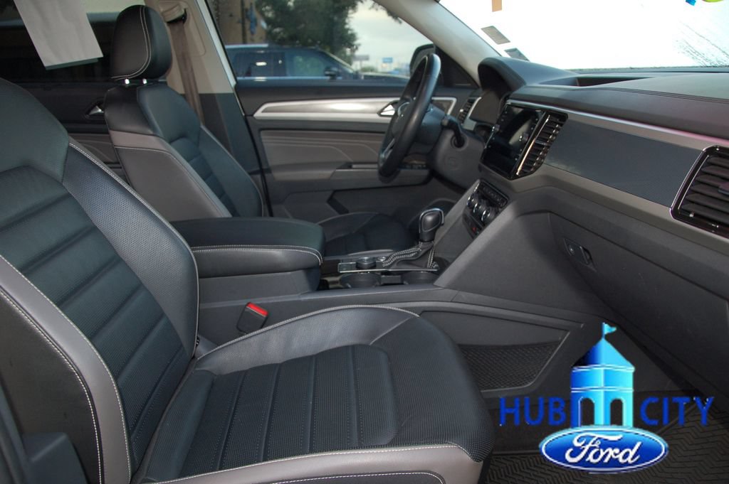 Used 2022 Volkswagen Atlas SEL Premium AWD/4WD image 16