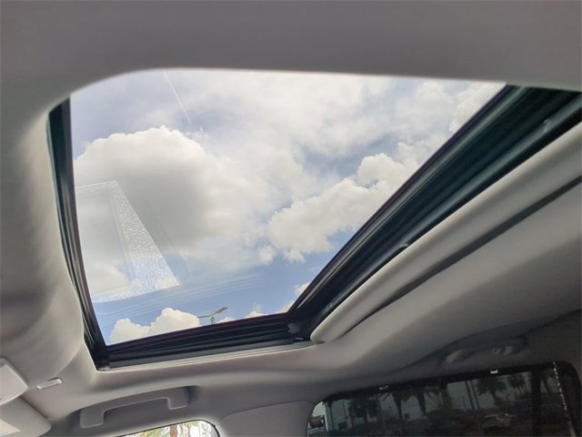 Certified 2024 Toyota Highlander XLE image 20