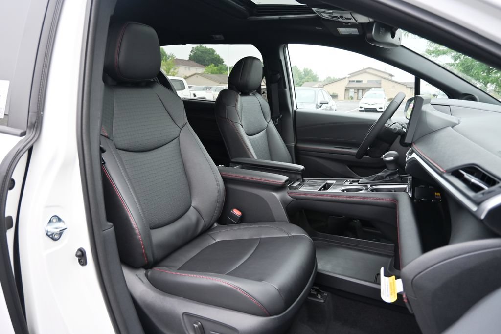 New 2026 Toyota Sienna XSE FWD image 15