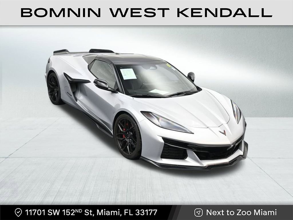 Used 2026 Chevrolet Corvette Z06 w/ Stealth Interior Trim Package image 18