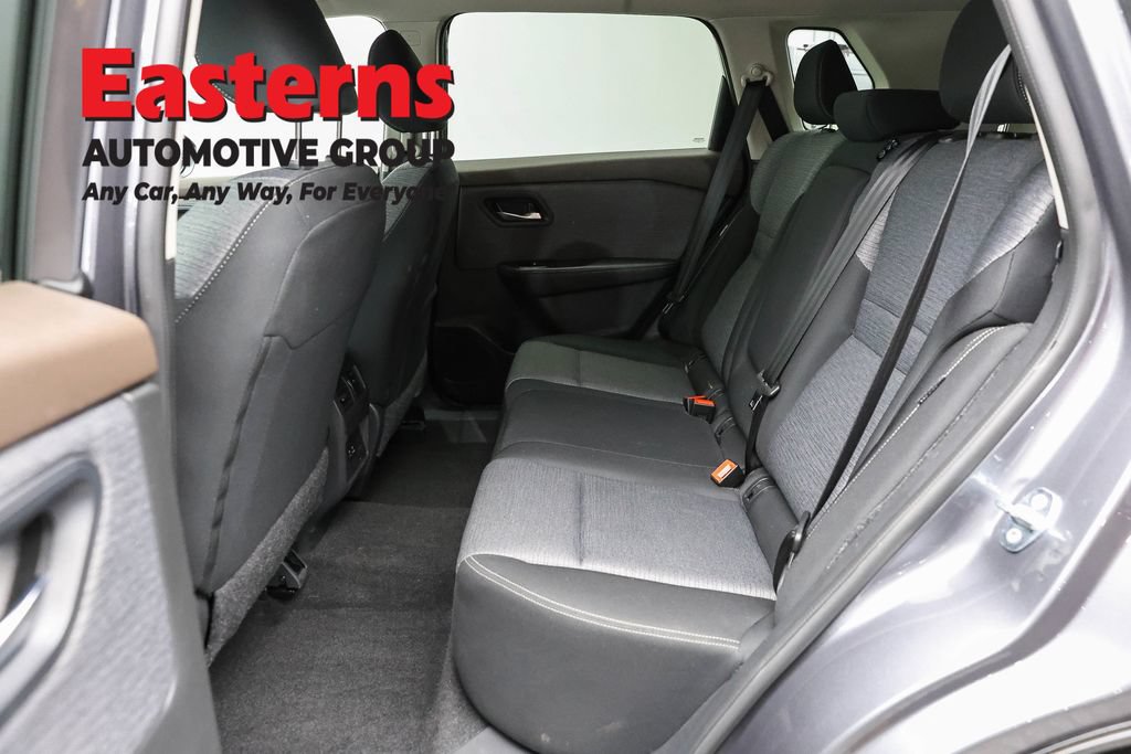 Used 2023 Nissan Rogue SV AWD/4WD image 21