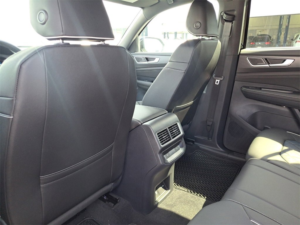 New 2026 Volkswagen Atlas Cross Sport SEL Premium R-Line image 24