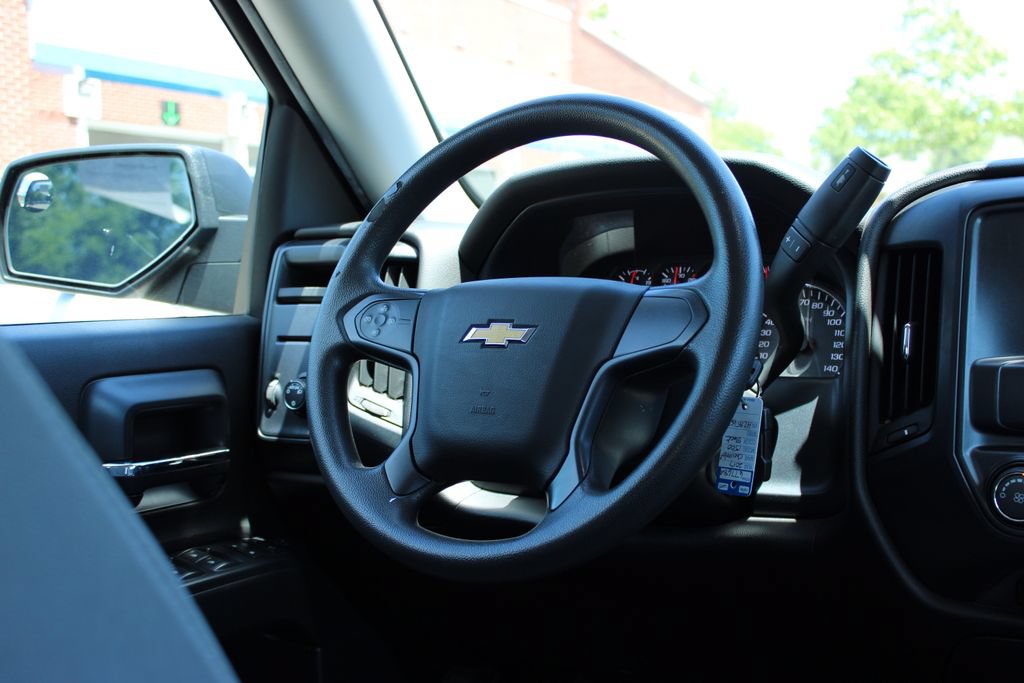 Used 2017 Chevrolet Silverado 1500 Custom w/ Custom Convenience Package AWD/4WD image 39
