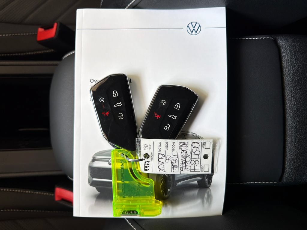 Used 2026 Volkswagen Tiguan SE R-Line FWD image 35