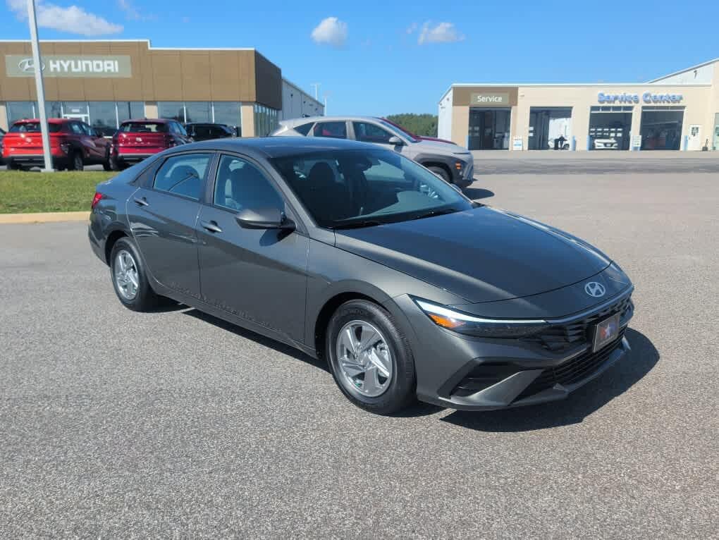 New 2026 Hyundai Elantra SE FWD image 12