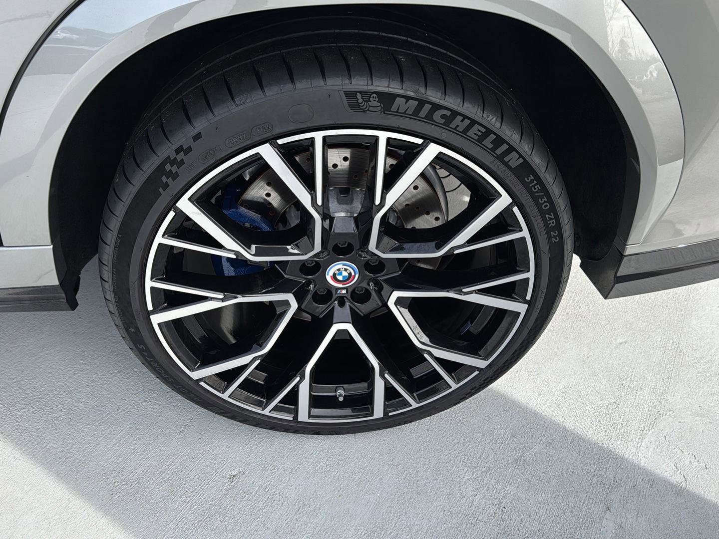 Certified 2023 BMW X6 M image 34