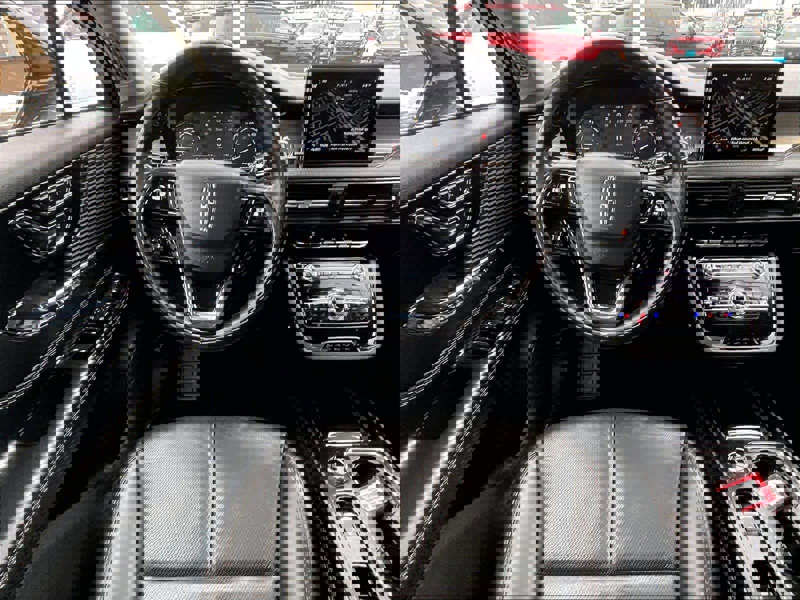 Used 2022 Lincoln Corsair AWD w/ Premium Package image 17