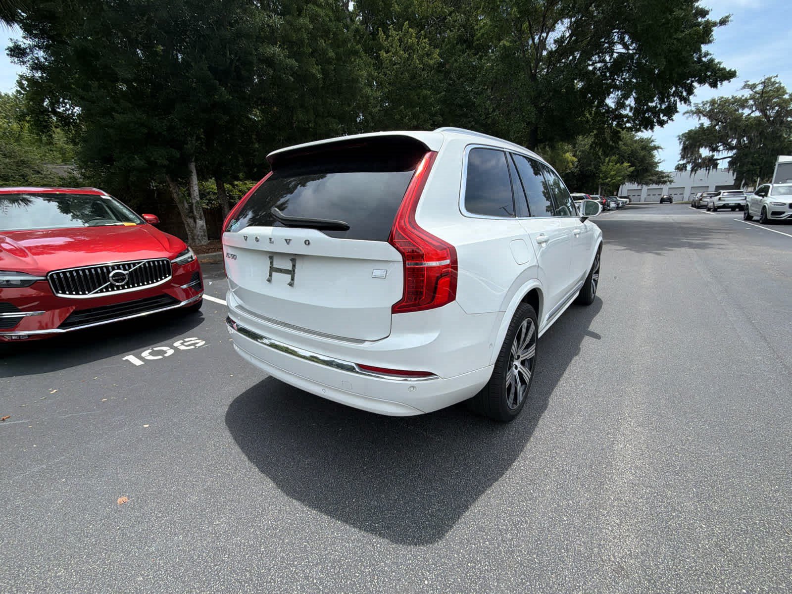 Used 2024 Volvo XC90 T8 Ultimate w/ Protection Package Premier AWD/4WD image 14