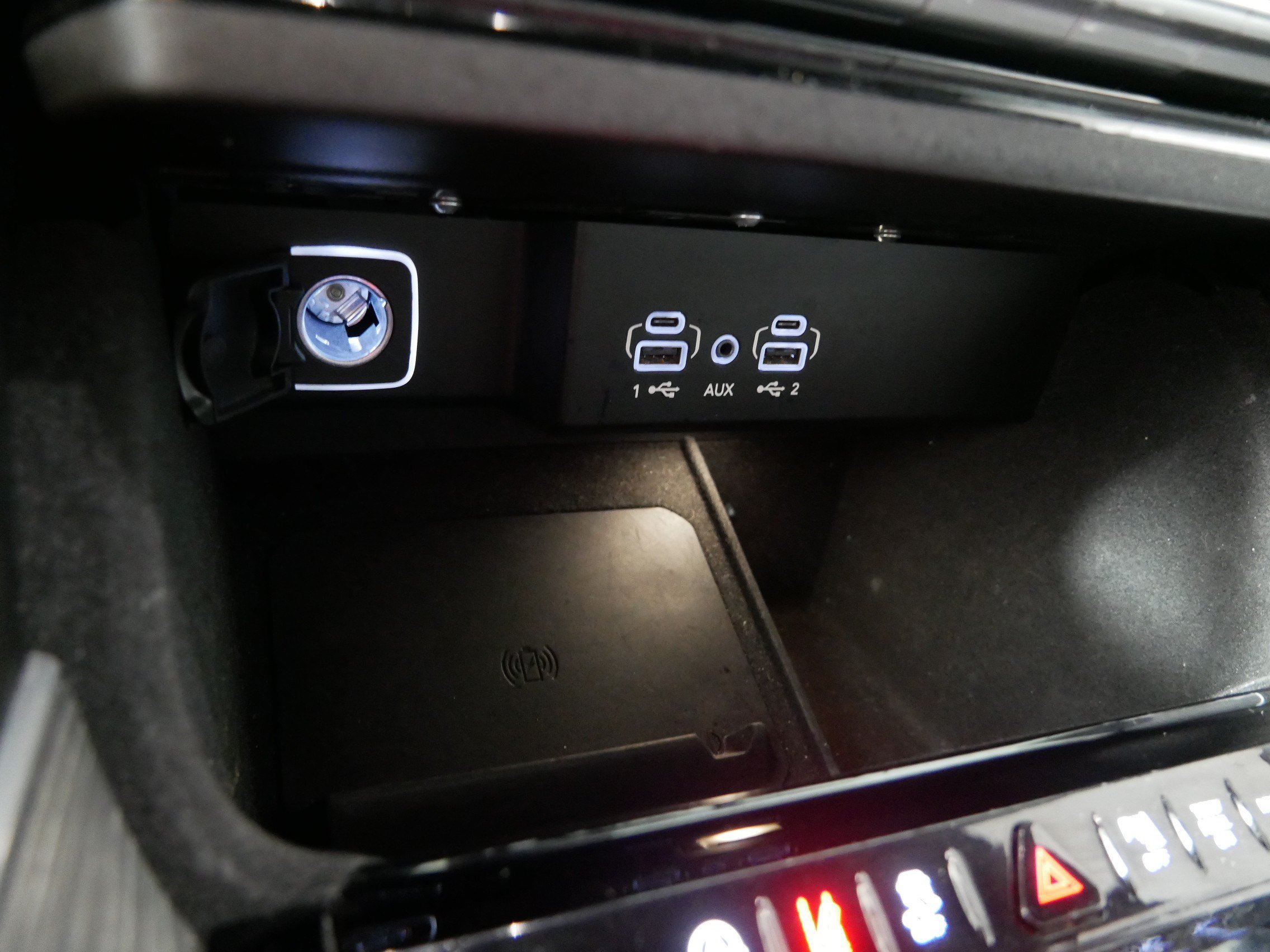 Used 2023 Jeep Wagoneer L Series II AWD/4WD image 31